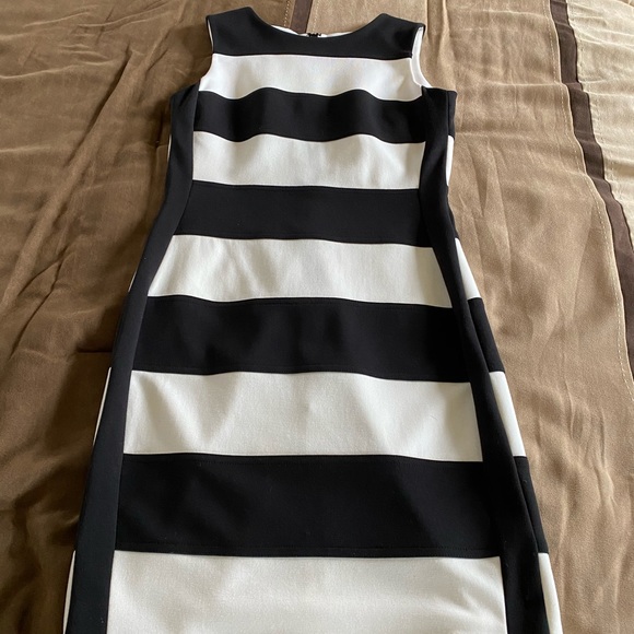 Calvin Klein dress - Picture 3 of 4